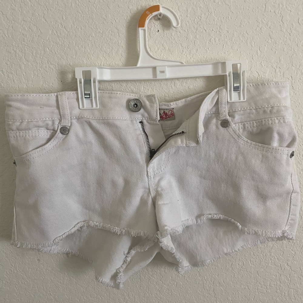 white jean shorts